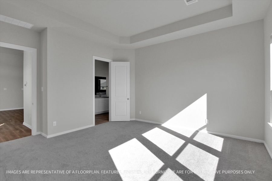 Spacious, unfurnished interior of a new home in Sunterra 50s, Katy (Image 22).