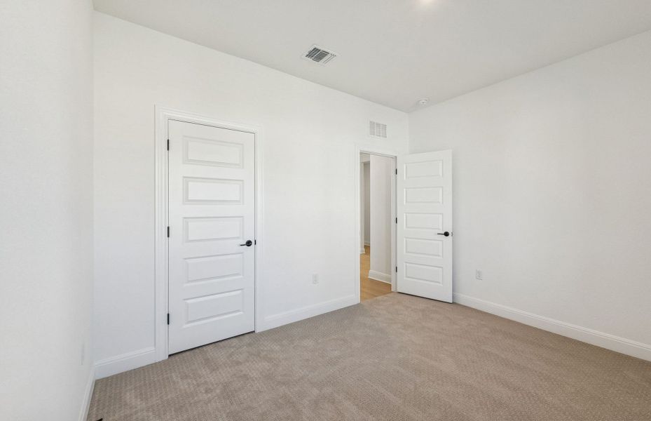 Spacious, unfurnished interior of a new home in Lagos, Manor (Image 42).