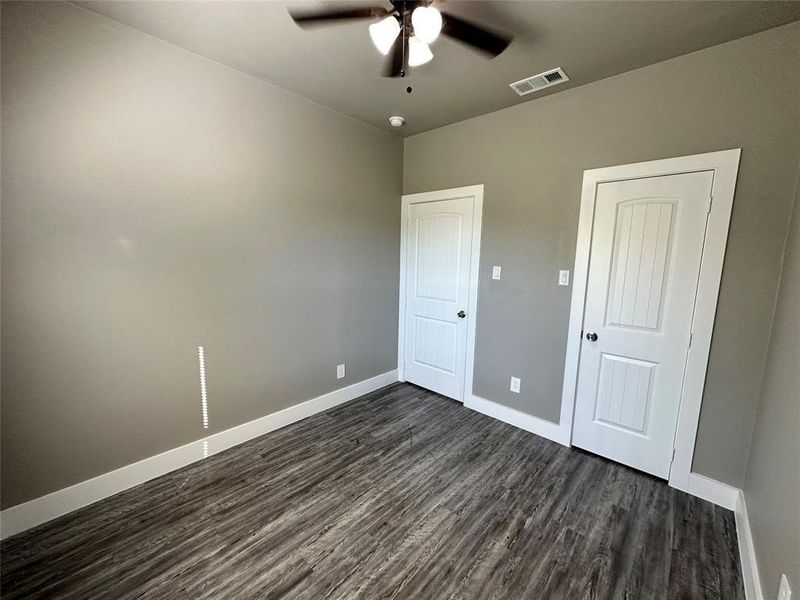 Spacious, unfurnished interior of a new home in , Sulphur Springs (Image 17).