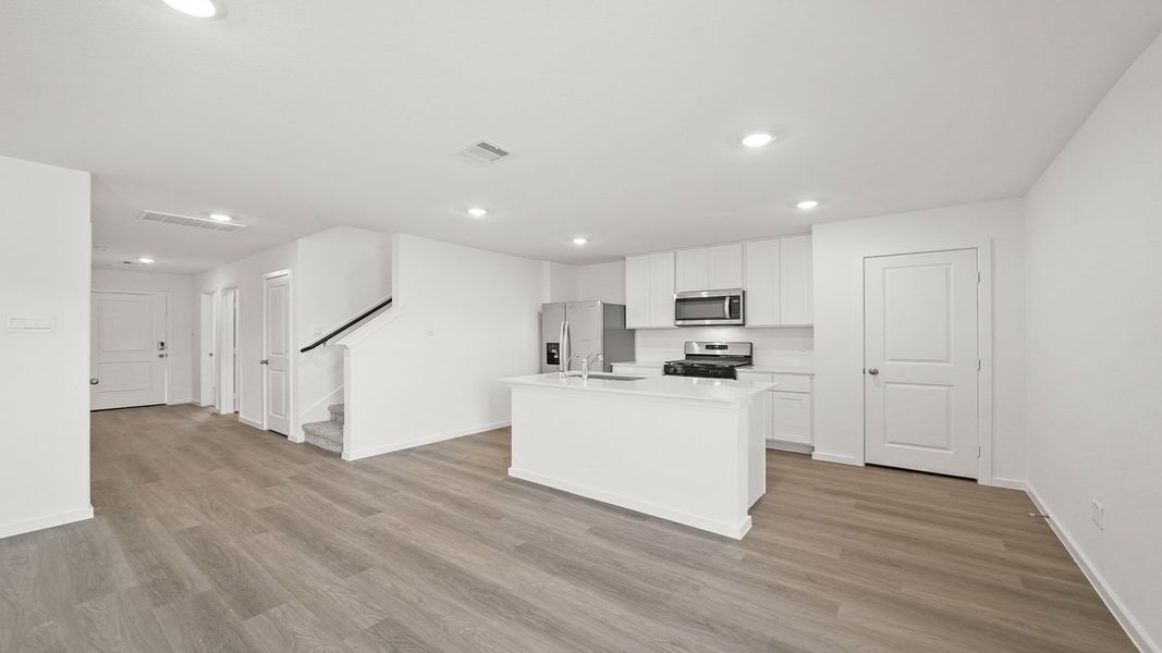 Representative furnished interior of a home built from the Dawson by D.R. Horton in Lexington Heights, Willis (Image 4).