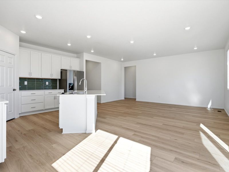 Spacious, unfurnished interior of a new home in Meridian Ranch, Peyton (Image 20).