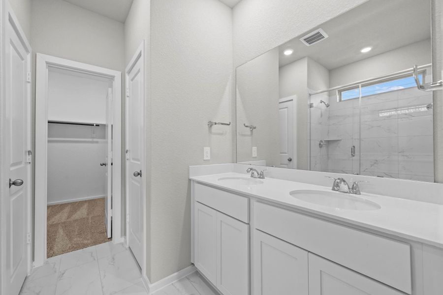 Furnished interior view inside a new home in Laurel Landing, Alvin (Image 9). Furnished interior view inside a new home in Laurel Landing, Alvin (Image 9).