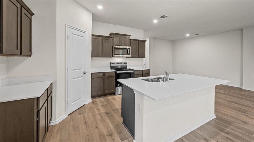Furnished interior view inside a new home in The Reserve at Timber Creek, Lindale (Image 25). Furnished interior view inside a new home in The Reserve at Timber Creek, Lindale (Image 25).