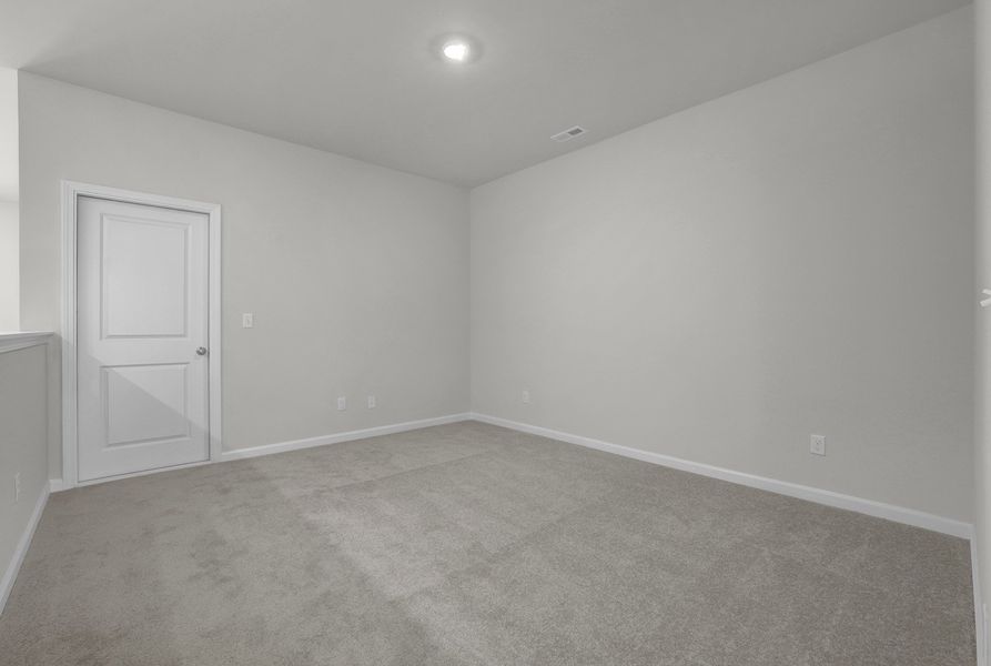 Spacious, unfurnished interior of a new home in Grand Park, Leland (Image 20).