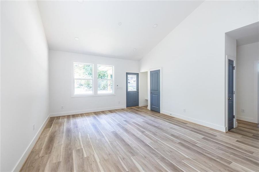Spacious, unfurnished interior of a new home in , Atlanta (Image 46).