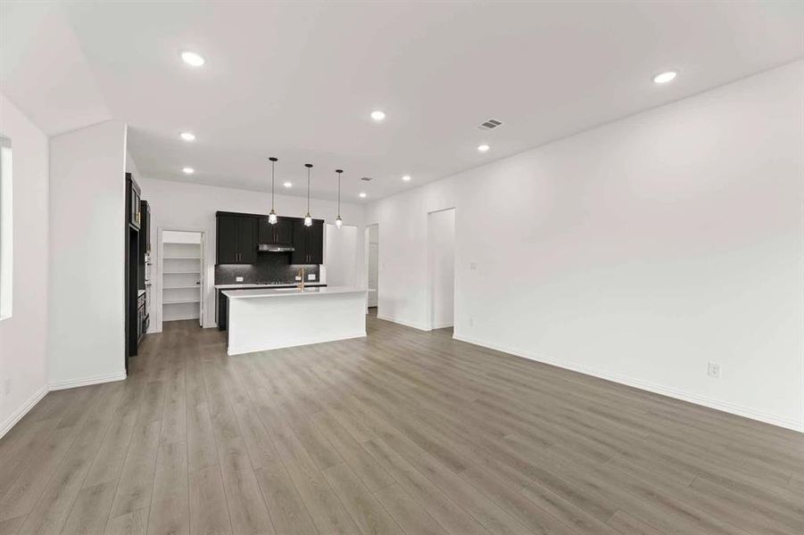 Spacious, unfurnished interior of a new home in Meadow Park, Melissa (Image 24). Spacious, unfurnished interior of a new home in Meadow Park, Melissa (Image 24).