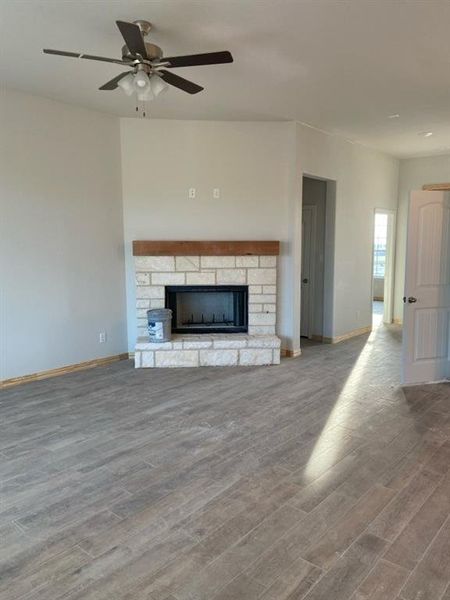 Spacious, unfurnished interior of a new home in Hillview Addition, Decatur (Image 9).