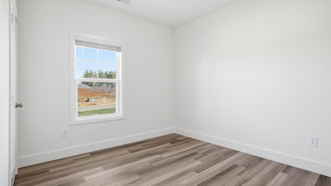 Spacious, unfurnished interior of a new home in Millstone Village, Morristown (Image 13).