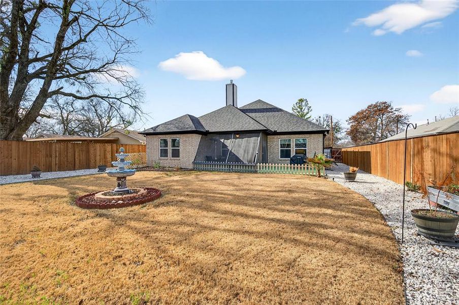 Exterior details and patio area of a home in , Gainesville (Image 3).