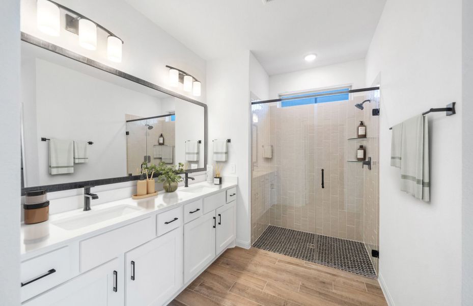 Virtually Staged Owner's Bathroom