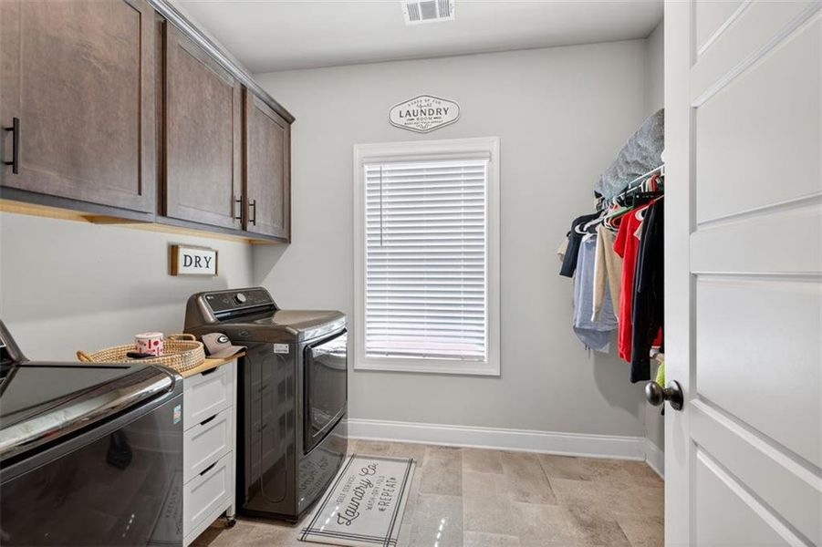 Furnished interior view inside a new home in Calgary Downs, Winder (Image 16). Furnished interior view inside a new home in Calgary Downs, Winder (Image 16).
