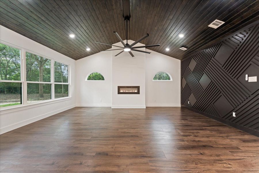 Spacious, unfurnished interior of a new home in , Hempstead (Image 27). Spacious, unfurnished interior of a new home in , Hempstead (Image 27).