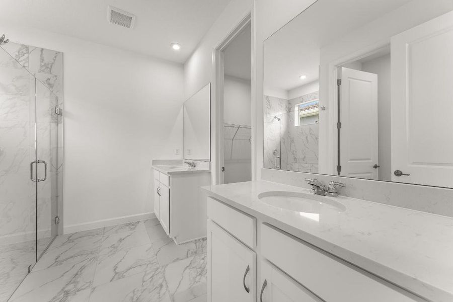 US_SEF_KENLEY_BRIAR_LOT 22_owners bath