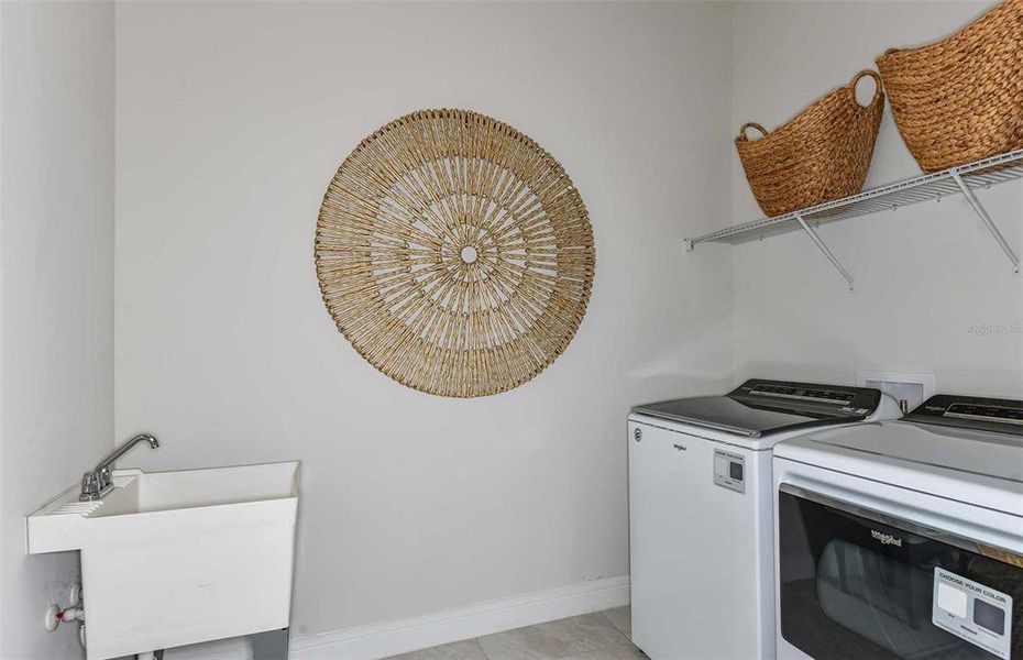 Close-up of interior finishes inside a home in Tohoqua, Kissimmee (Image 19). Close-up of interior finishes inside a home in Tohoqua, Kissimmee (Image 19).