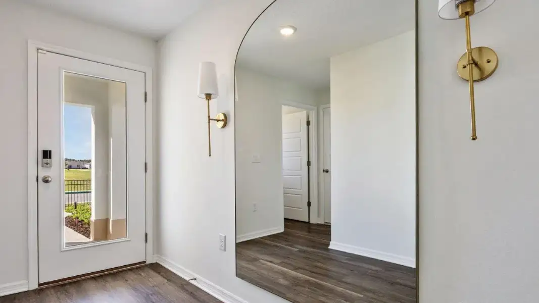 Spacious, unfurnished interior of a new home in Hawthorne Ranch, Lakeland (Image 22).