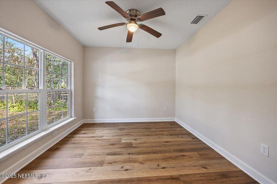 Spacious, unfurnished interior of a new home in , Jacksonville (Image 19).