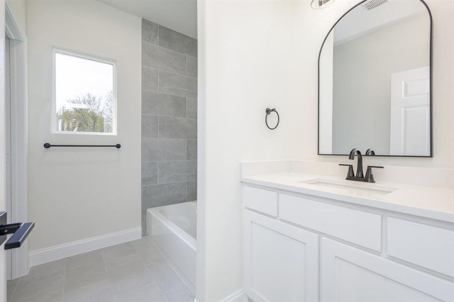 Furnished interior view inside a new home in , Terrell (Image 14).