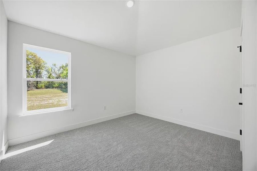 Spacious, unfurnished interior of a new home in Briarwood, Alachua (Image 20).