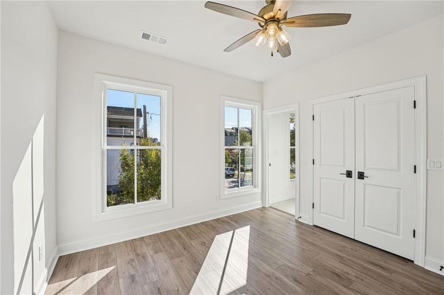 Spacious, unfurnished interior of a new home in Towns on Thompson, Alpharetta (Image 26).