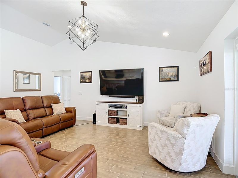 Furnished interior view inside a new home in , Bartow (Image 8).