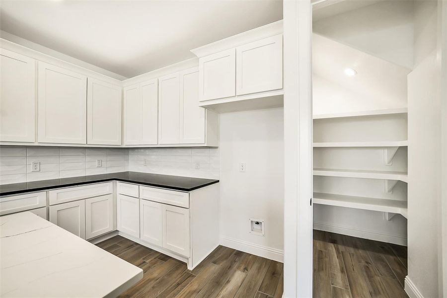 Furnished interior view inside a new home in Sienna 40', Missouri City (Image 29). Furnished interior view inside a new home in Sienna 40', Missouri City (Image 29).