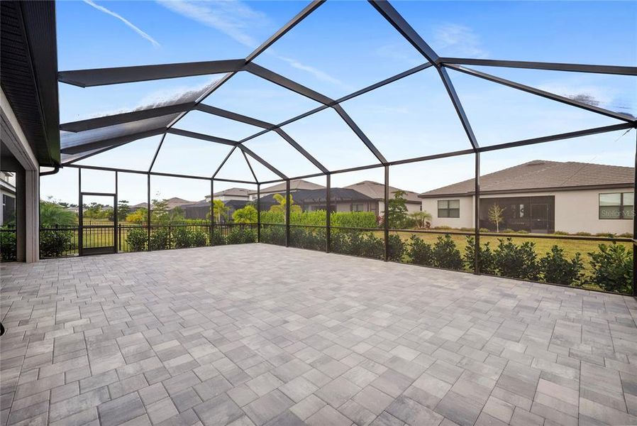 Exterior details and patio area of a home in , Bradenton (Image 30).