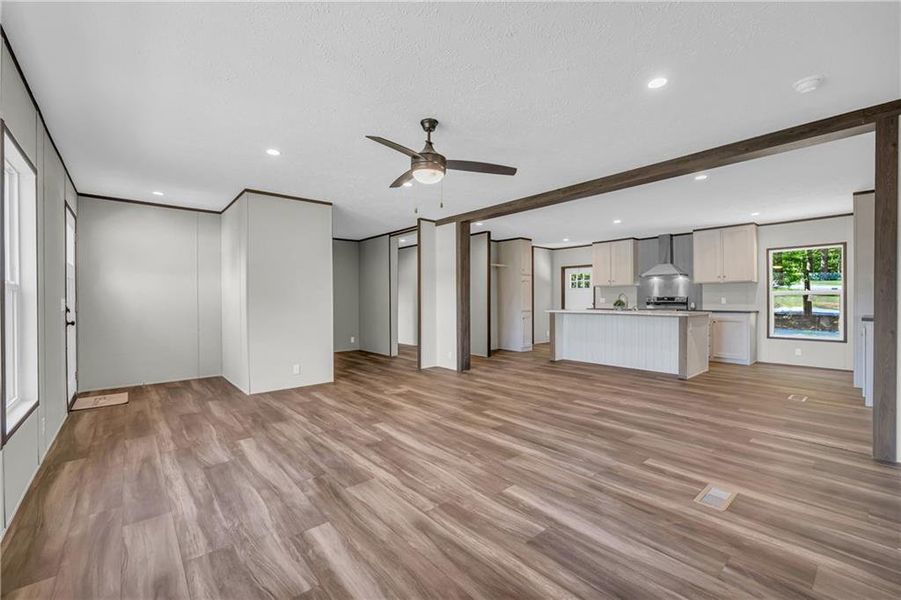 Spacious, unfurnished interior of a new home in , Hartwell (Image 15). Spacious, unfurnished interior of a new home in , Hartwell (Image 15).