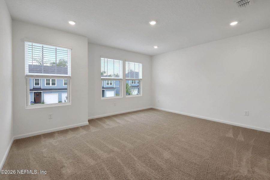 Spacious, unfurnished interior of a new home in , Jacksonville (Image 36).