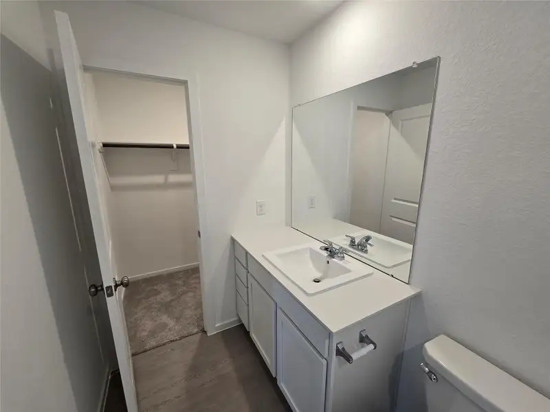 *Not actual home, pictures representative of same floorplan*