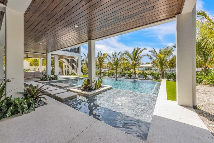 Exterior details and patio area of a home in , Anna Maria (Image 40).