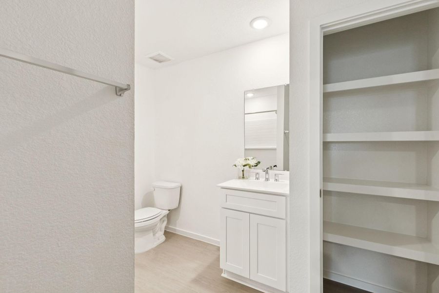 Furnished interior view inside a new home in River Ranch, Dayton (Image 22).