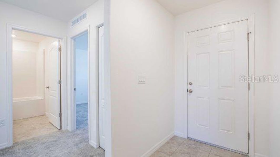 Spacious, unfurnished interior of a new home in Royal Highlands, Weeki Wachee (Image 19).