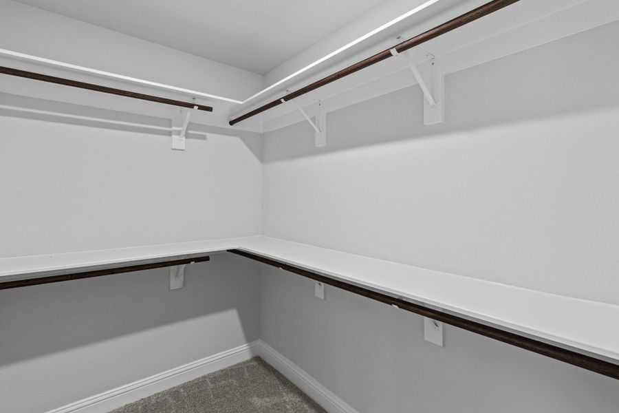 Spacious, unfurnished interior of a new home in River Ranch Trails, Dayton (Image 18).
