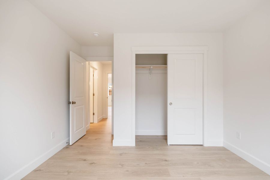 Spacious, unfurnished interior of a new home in Willowbrook, Madras (Image 26).