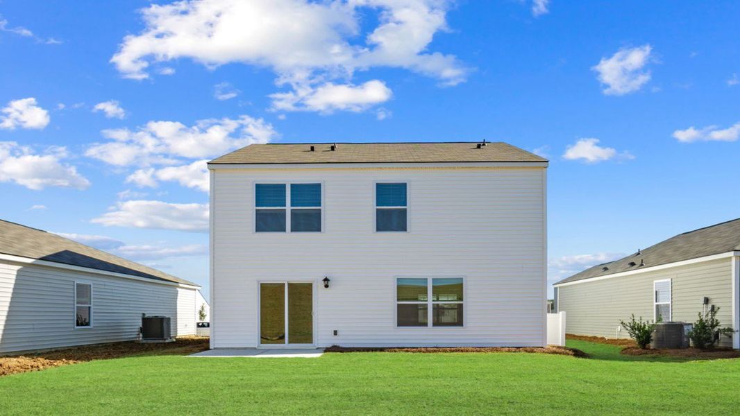 Exterior details and patio area of a home in Rice Hope, Port Wentworth (Image 3).