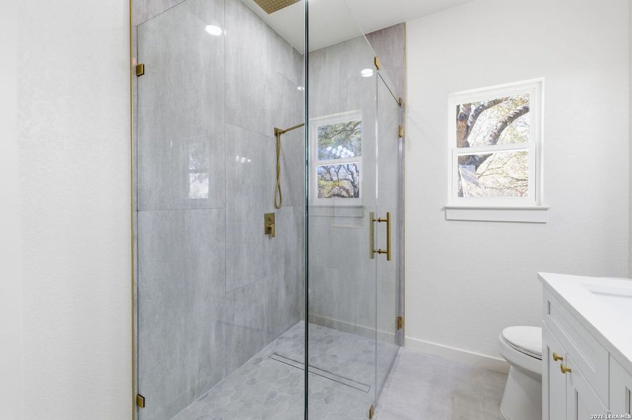 Furnished interior view inside a new home in , Floresville (Image 8).