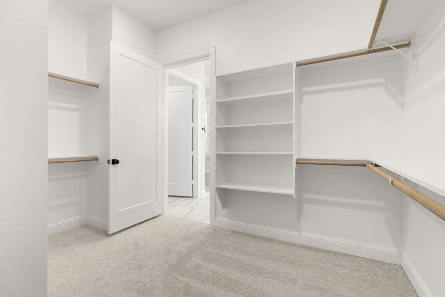 Presley III K primary closet