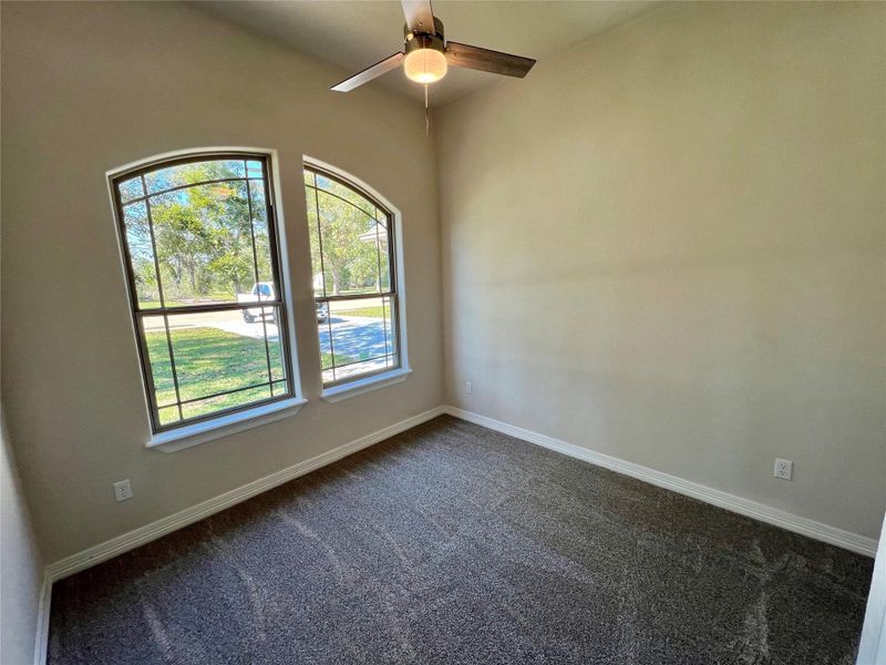 Spacious, unfurnished interior of a new home in , Angleton (Image 31).