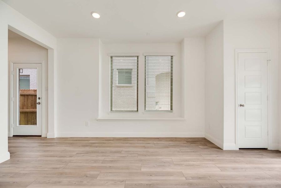 Representative unfurnished interior of a home built from the Mulberry by Pacesetter Homes in Elevon, Lavon (Image 27).