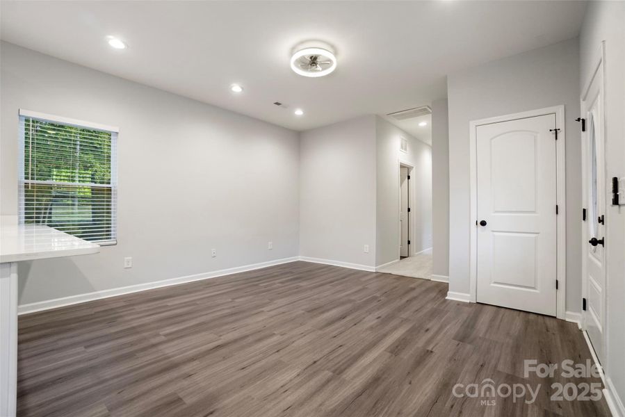 Spacious, unfurnished interior of a new home in , Charlotte (Image 9).