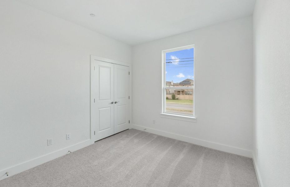 Spacious, unfurnished interior of a new home in Northpoint at Old Settlers, Round Rock (Image 28).