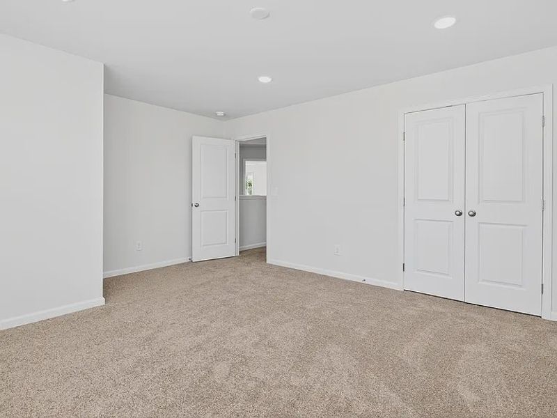 Spacious, unfurnished interior of a new home in Portrait Hills, Aiken (Image 10).