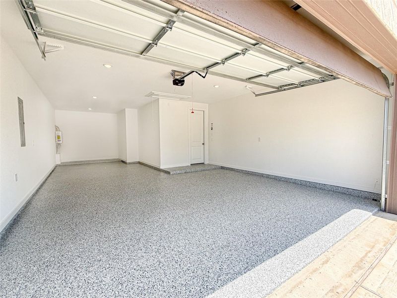 3- car tandem garage