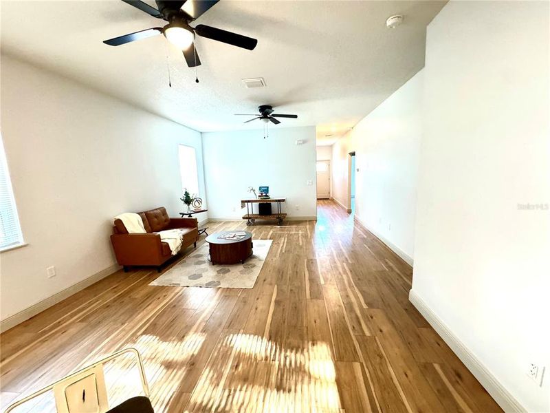 Spacious, unfurnished interior of a new home in , Ocala (Image 24).