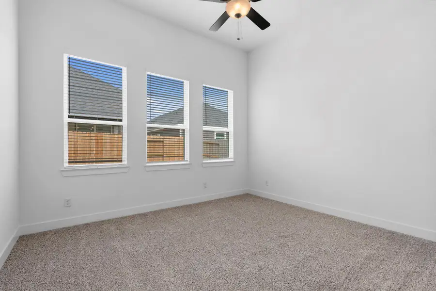 Spacious, unfurnished interior of a new home in Emory Glen, Magnolia (Image 19).