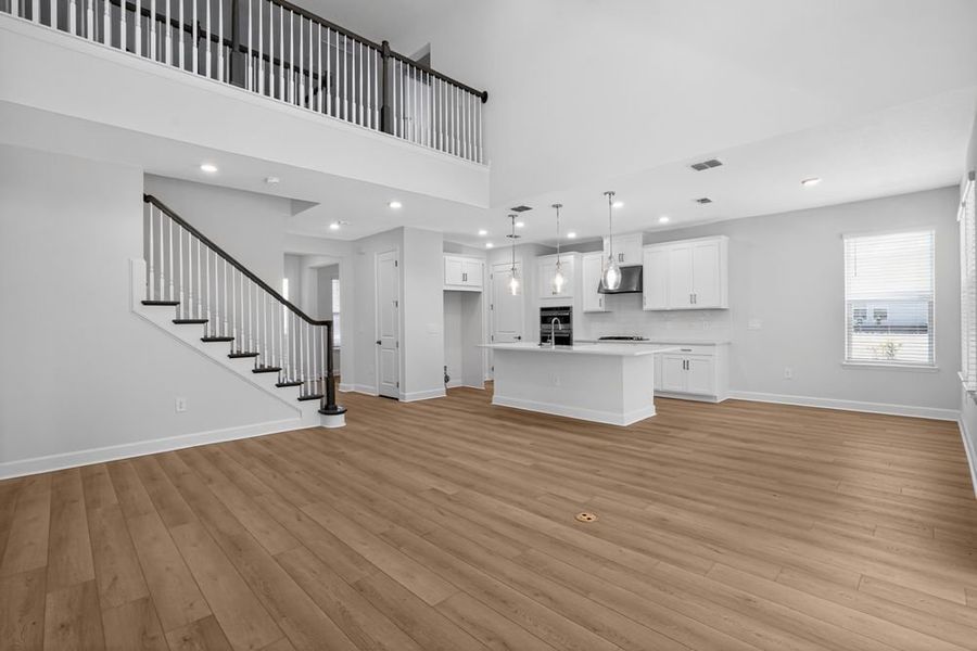 Spacious, unfurnished interior of a new home in Firethorn, Parrish (Image 12).