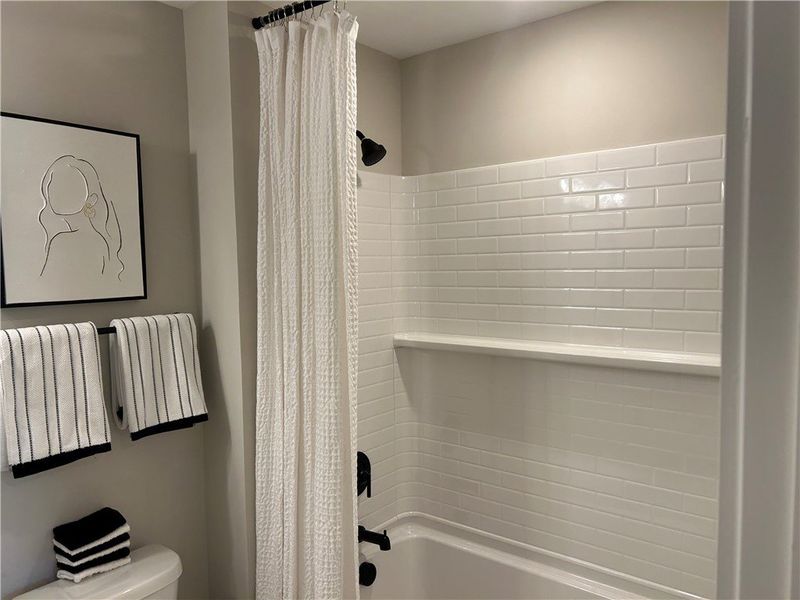 Image 38 of a home in Edwards Ridge.