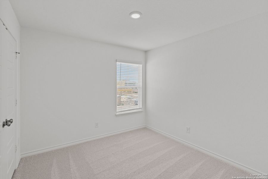 Spacious, unfurnished interior of a new home in , San Antonio (Image 18).