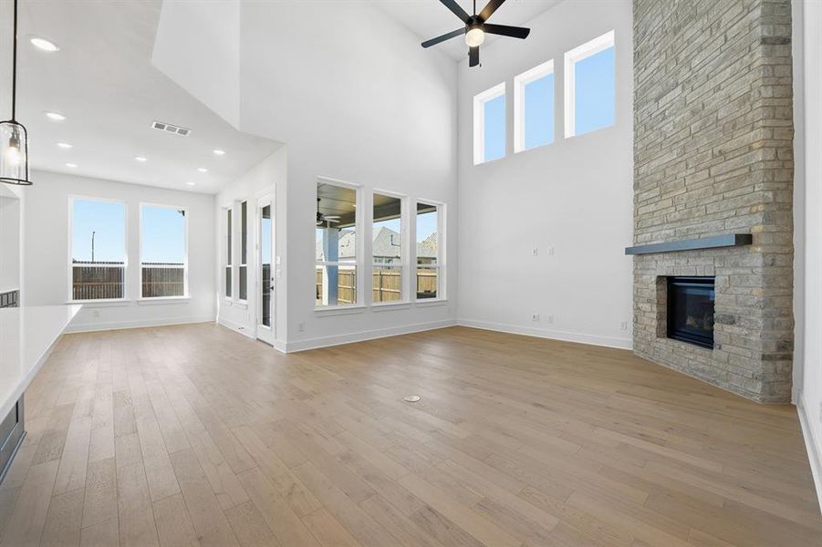Spacious, unfurnished interior of a new home in Tavolo Park, Fort Worth (Image 15).