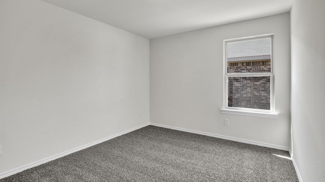 Spacious, unfurnished interior of a new home in Valor Farms, Royse City (Image 14).